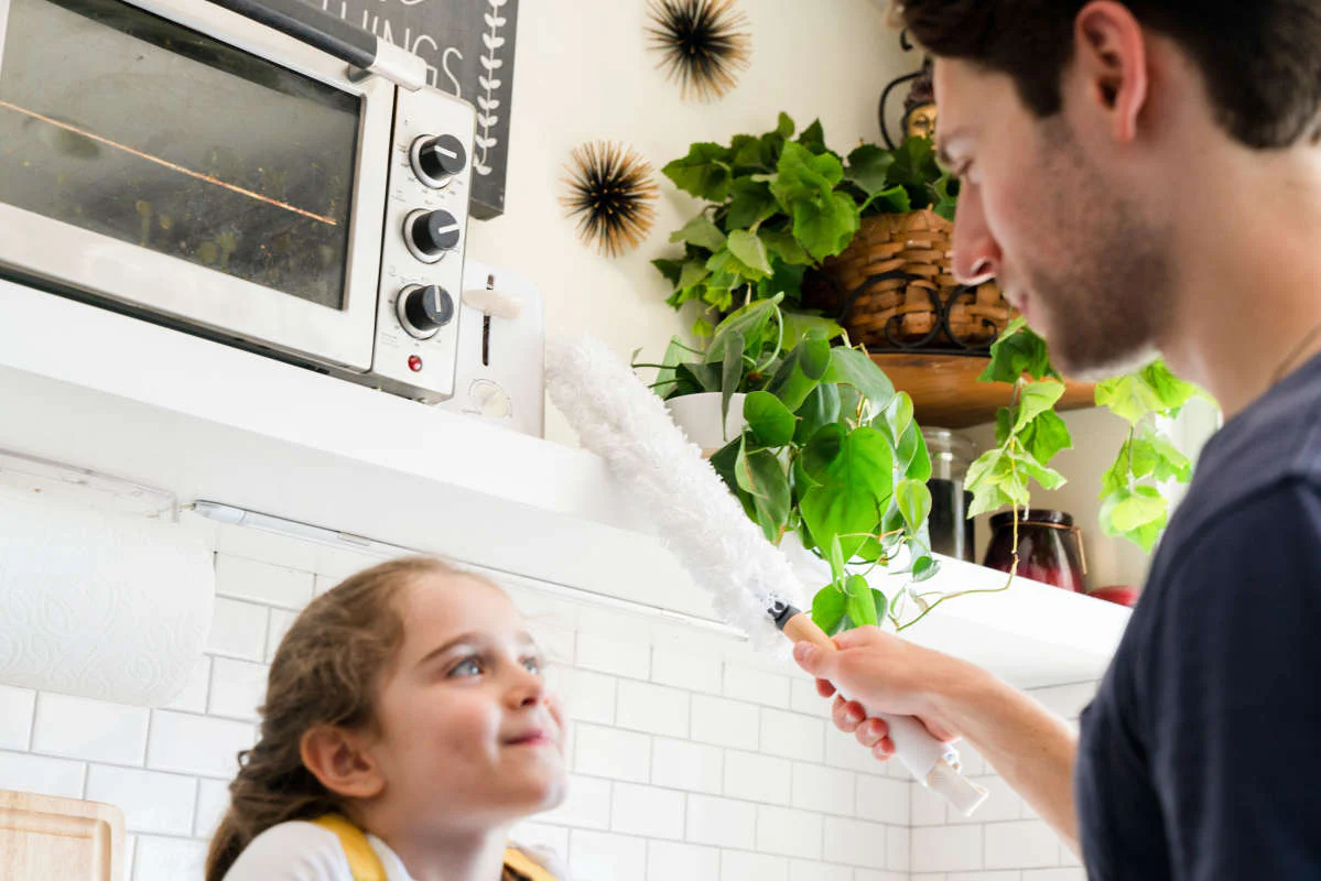 Dust Whisperer Filament Microfiber Duster - Image 3