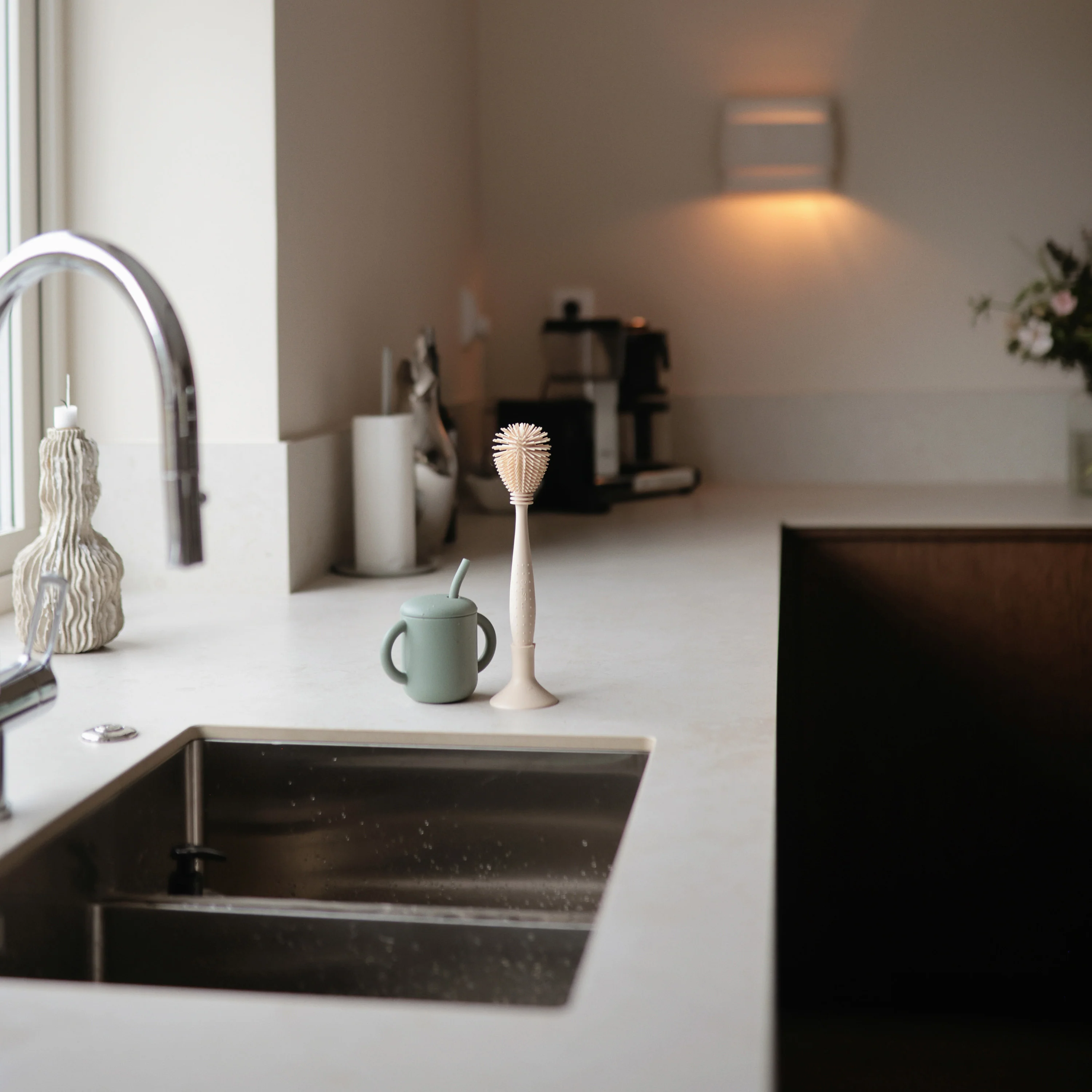 Silicone Baby Bottle Brush – Dual-Head, Non-Scratch, BPA-Free - Image 3