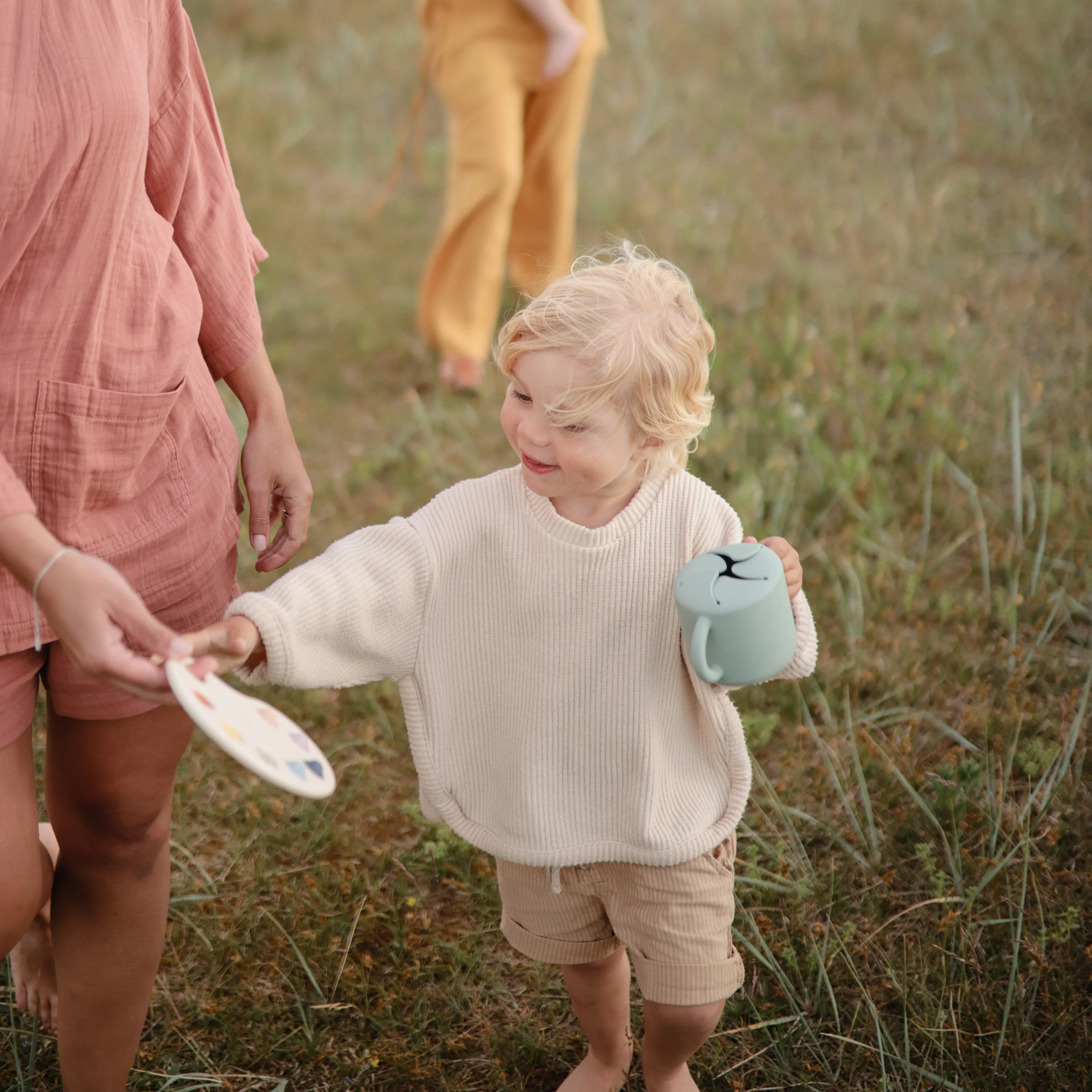 Silicone Snack Cup – Easy-Grip Handles, BPA-Free - Image 8