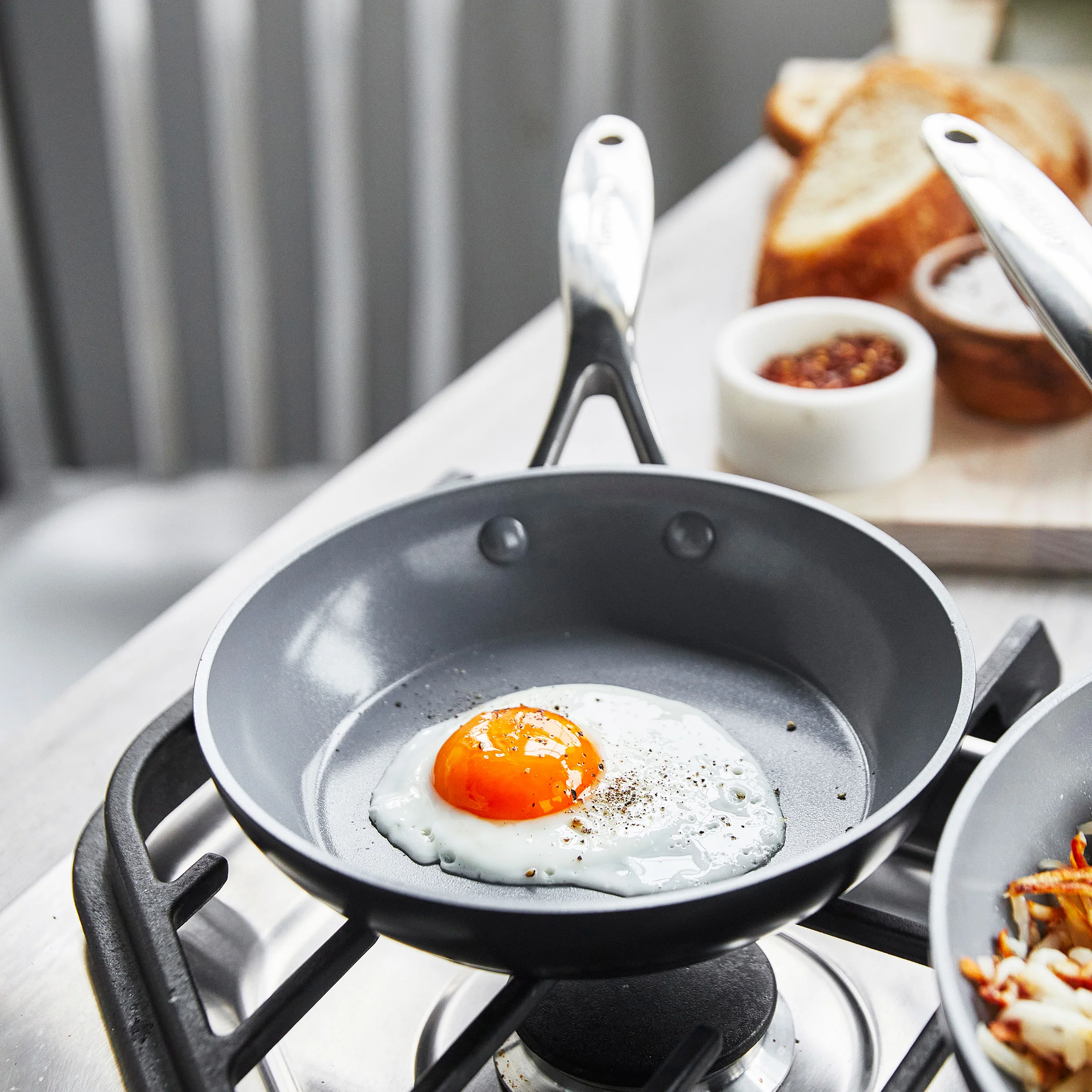 Valencia Pro Ceramic, Nonstick, Hard Anodized Fry Pan, 8" - Image 5